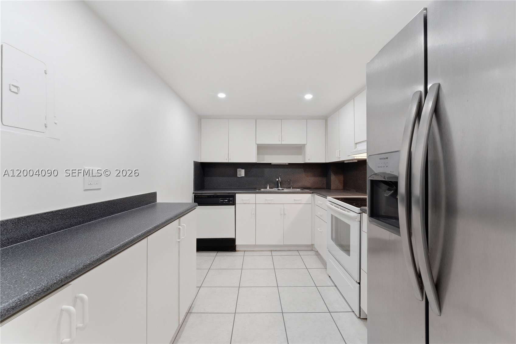 KENDALL GATE CONDO - Residential