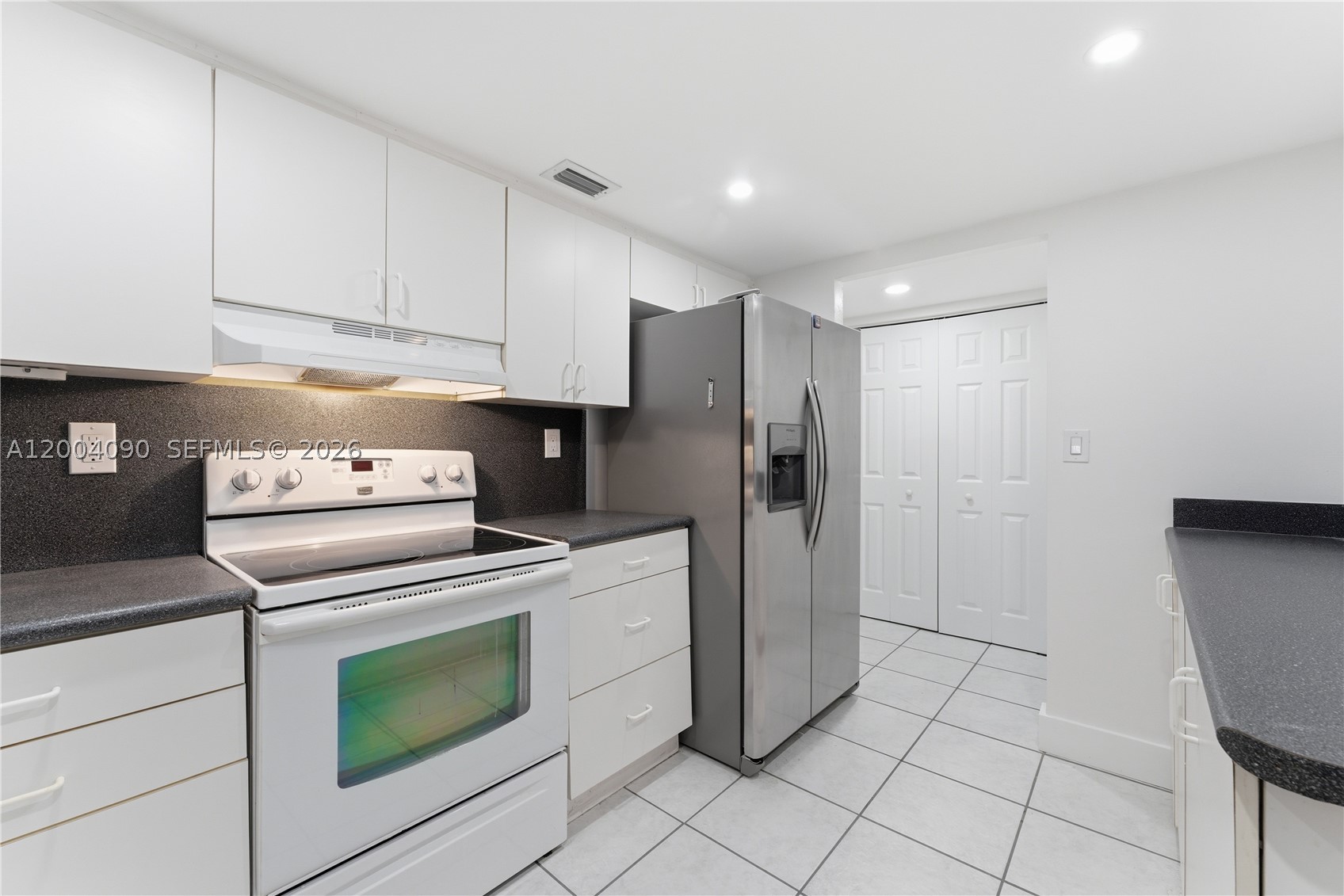 KENDALL GATE CONDO - Residential