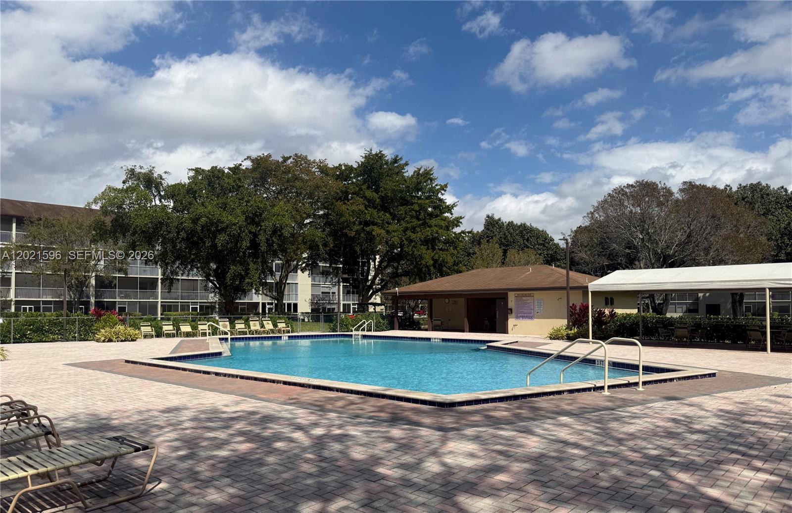 CAMBRIDGE AT CENTURY VILL - Residential