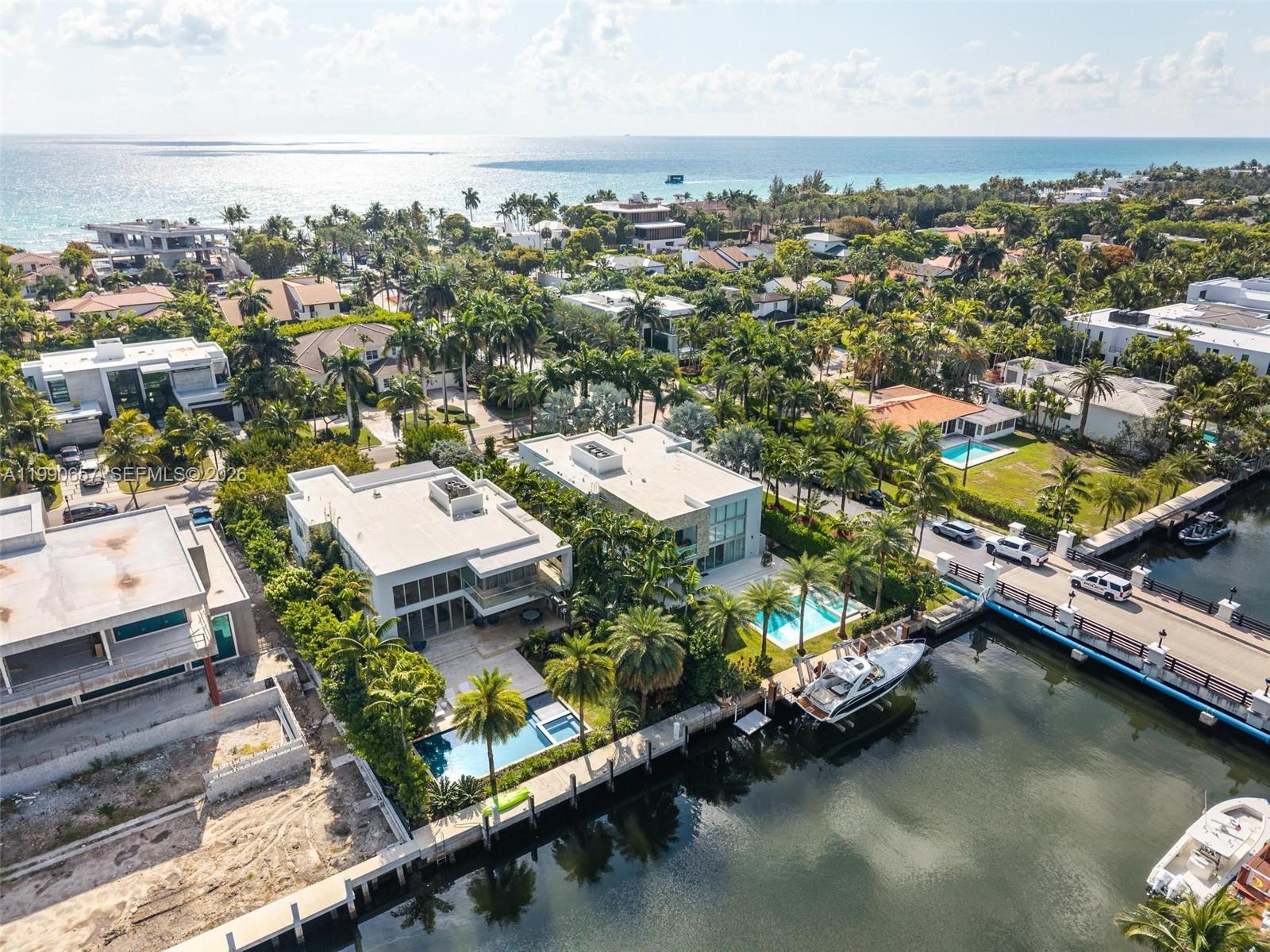GOLDEN BEACH SEC E - Residential