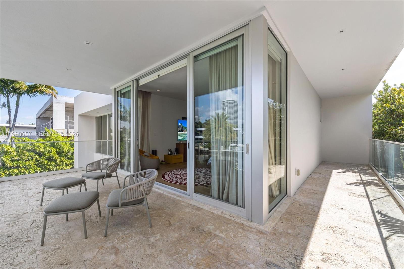 GOLDEN BEACH SEC E - Residential