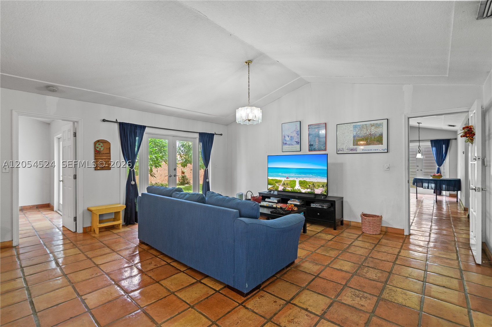 ROYAL GLEN - Residential