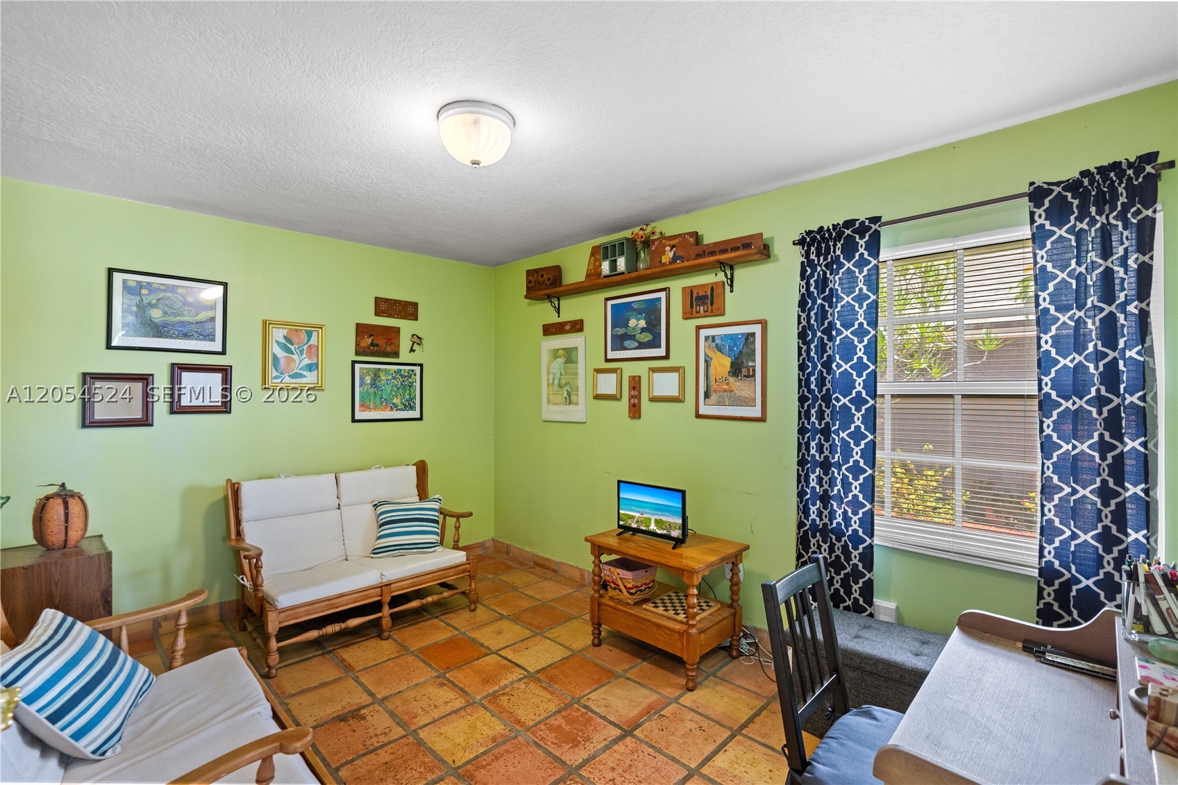 ROYAL GLEN - Residential