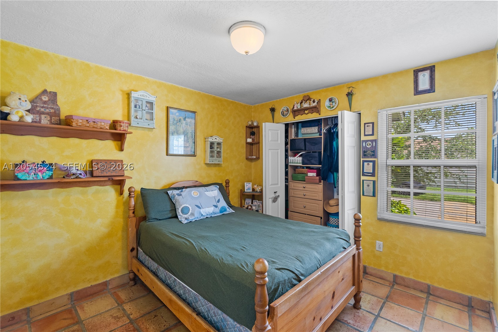 ROYAL GLEN - Residential