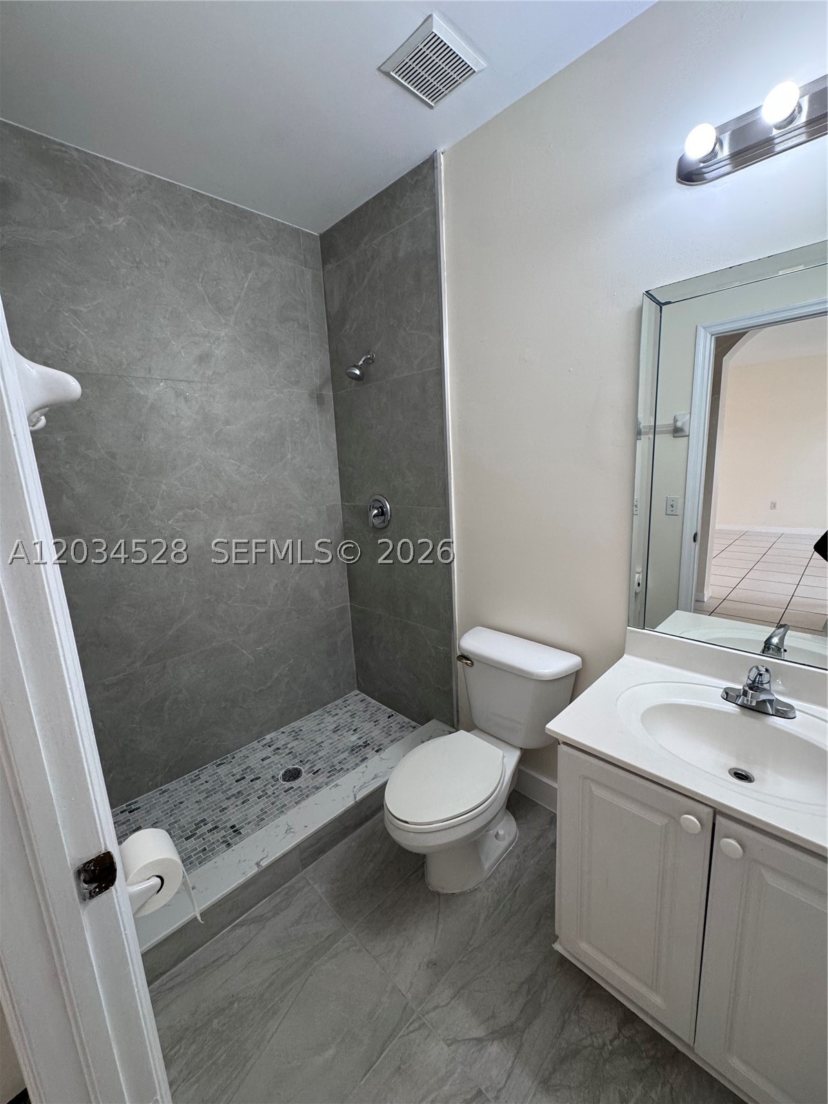PRECIOUS HOMES AT TWIN LA - Residential Lease