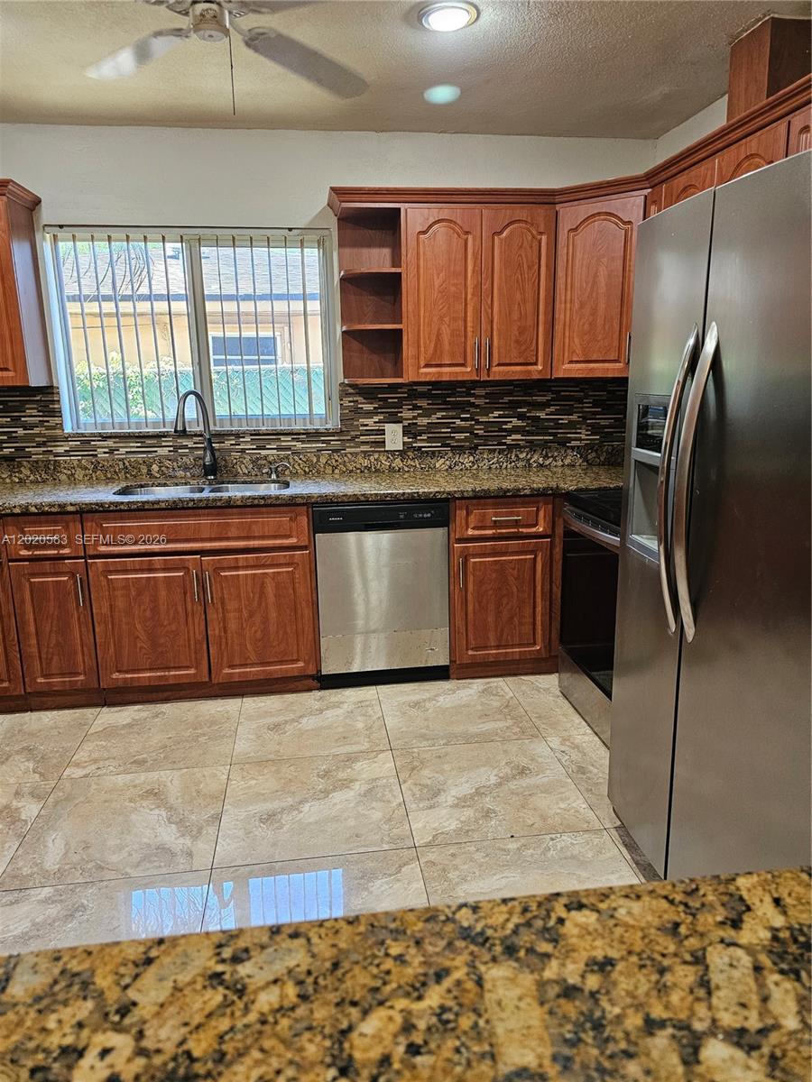 VENETIAN GARDEN REV - Residential