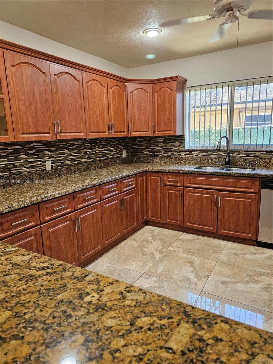 VENETIAN GARDEN REV - Residential
