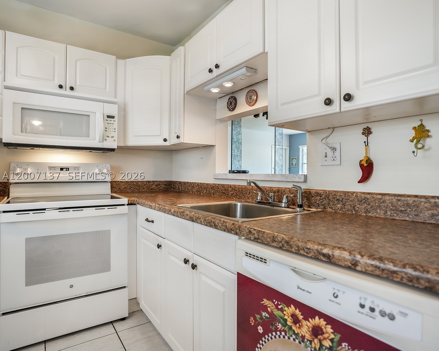 PETUNIA GARDENS CONDO - Residential