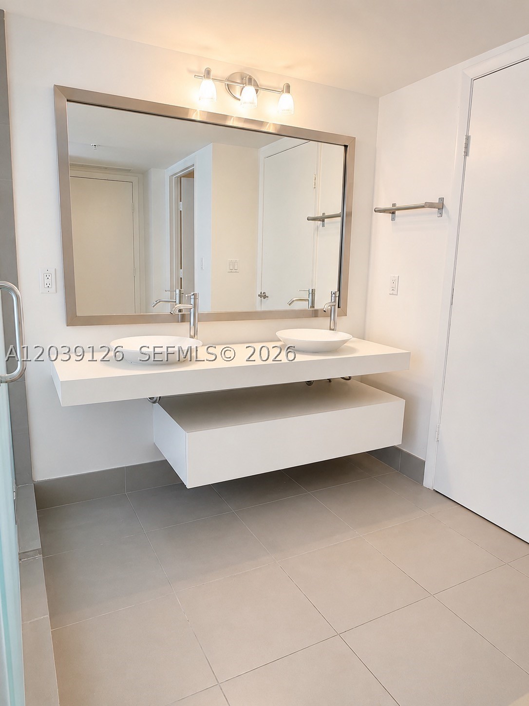 MINT CONDO - Residential Lease