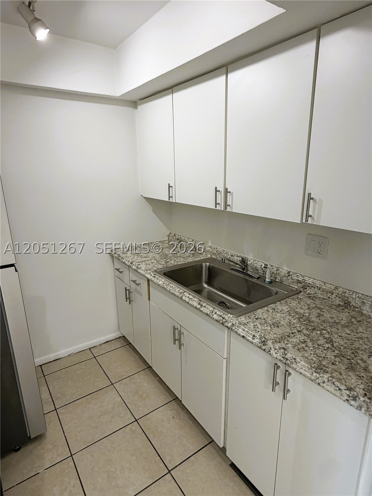 VILLAGE AT DADELAND CONDO - Residential Lease