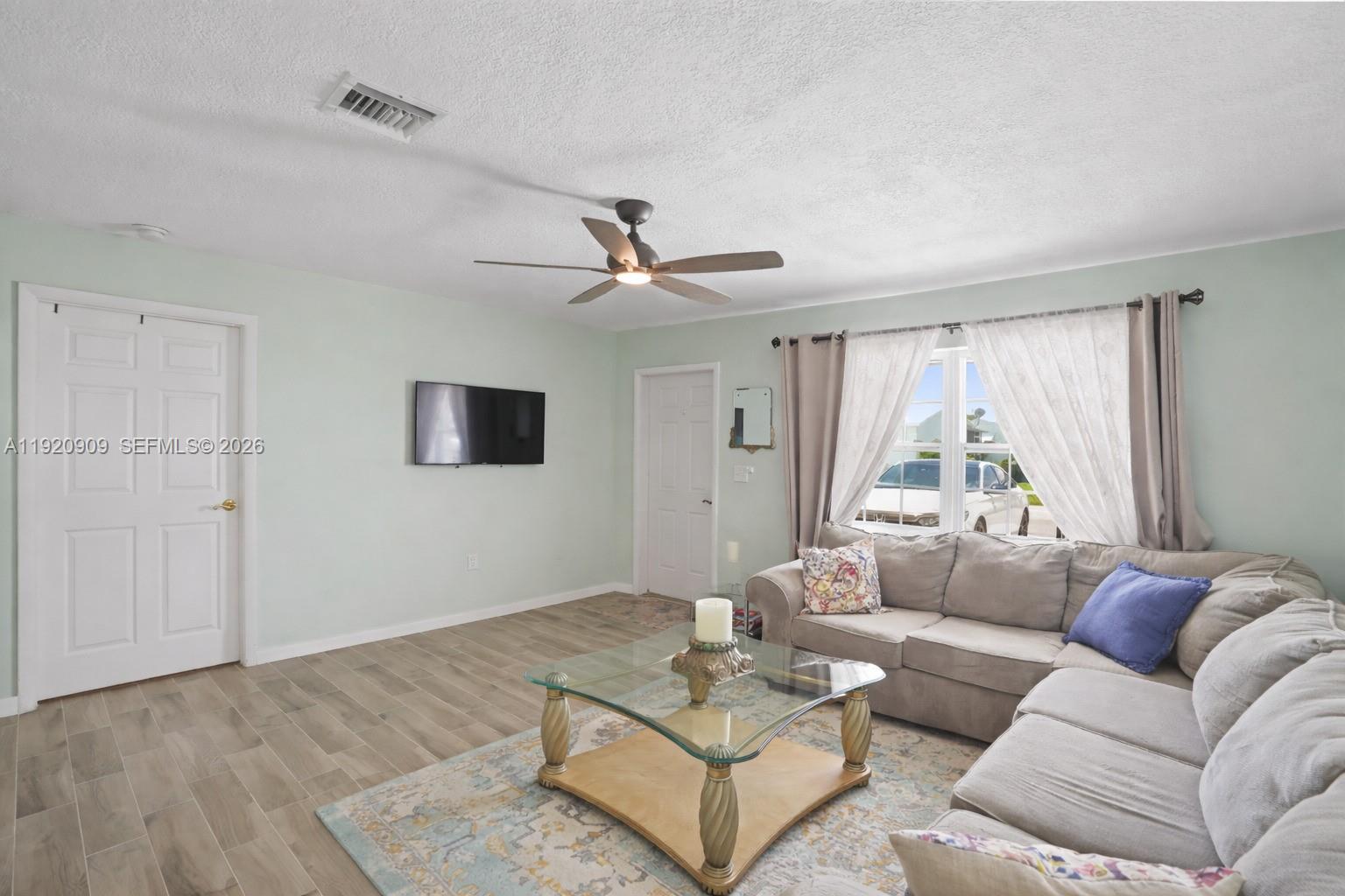 PALM BEACH LEISUREVILLE R - Residential