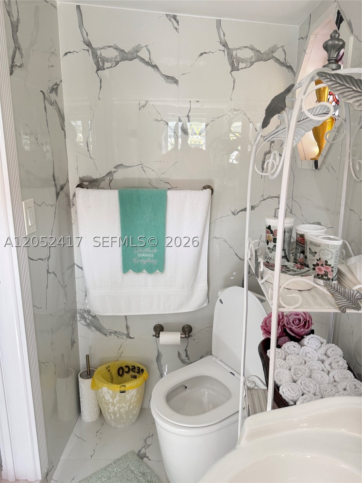 LINCOLN CITY SEC H - Residential Lease