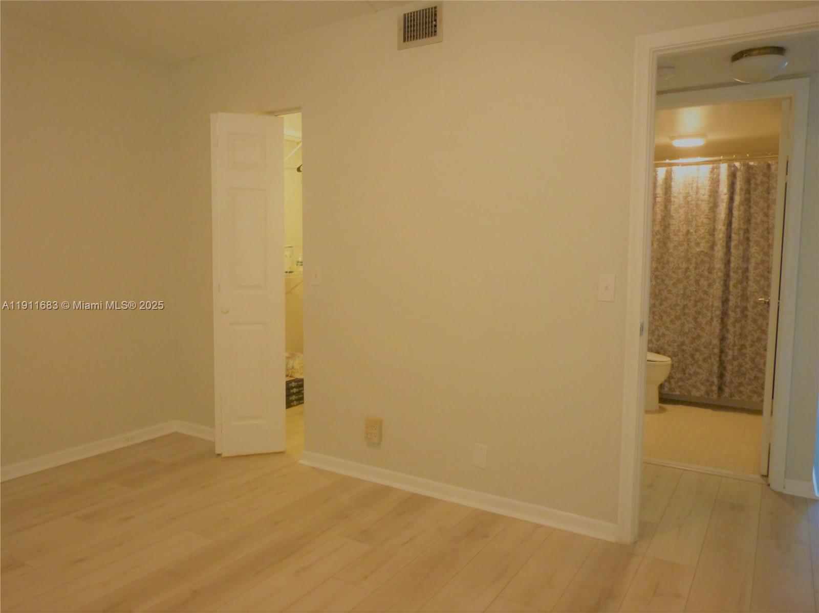 CAMBRIDGE AT CENTURY VILL - Residential