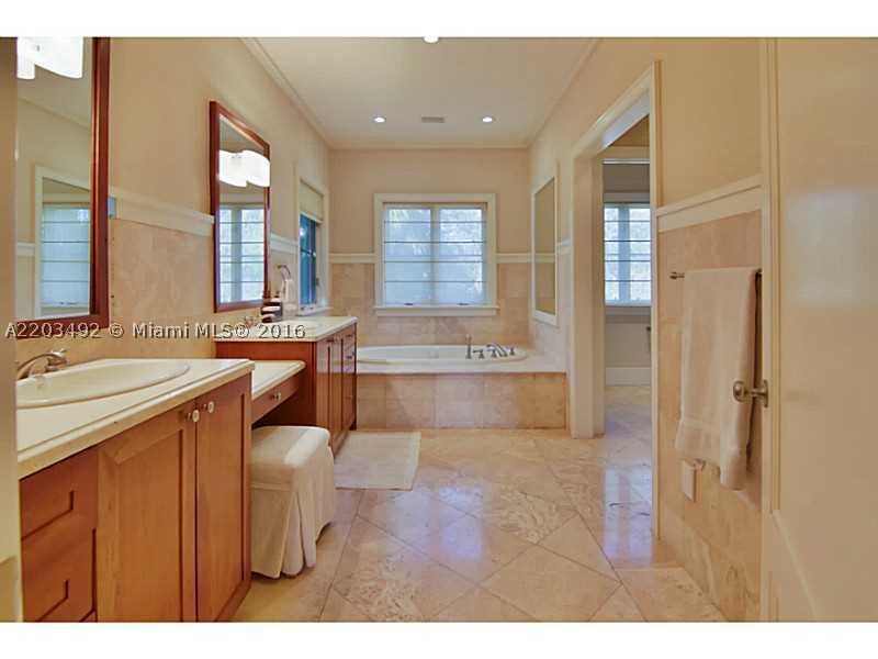 26-27-34-35 52 42 BAY HAR - Residential