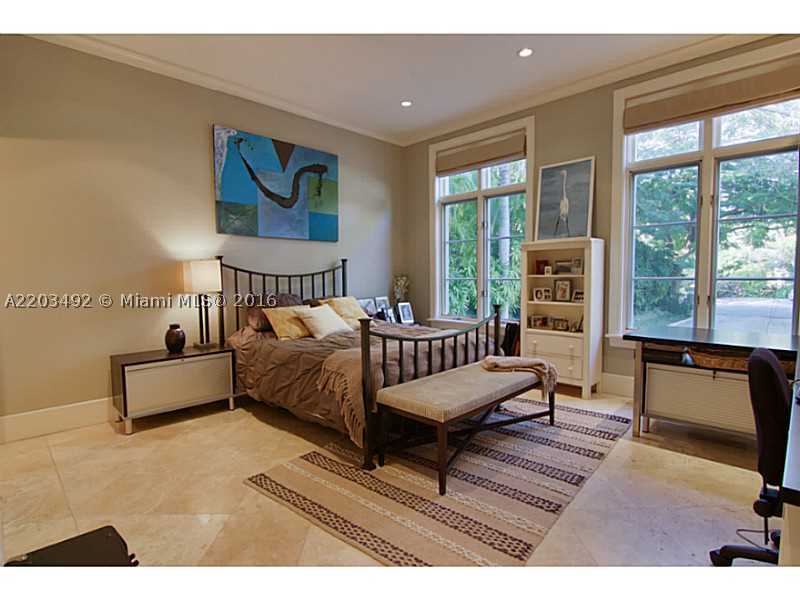 26-27-34-35 52 42 BAY HAR - Residential