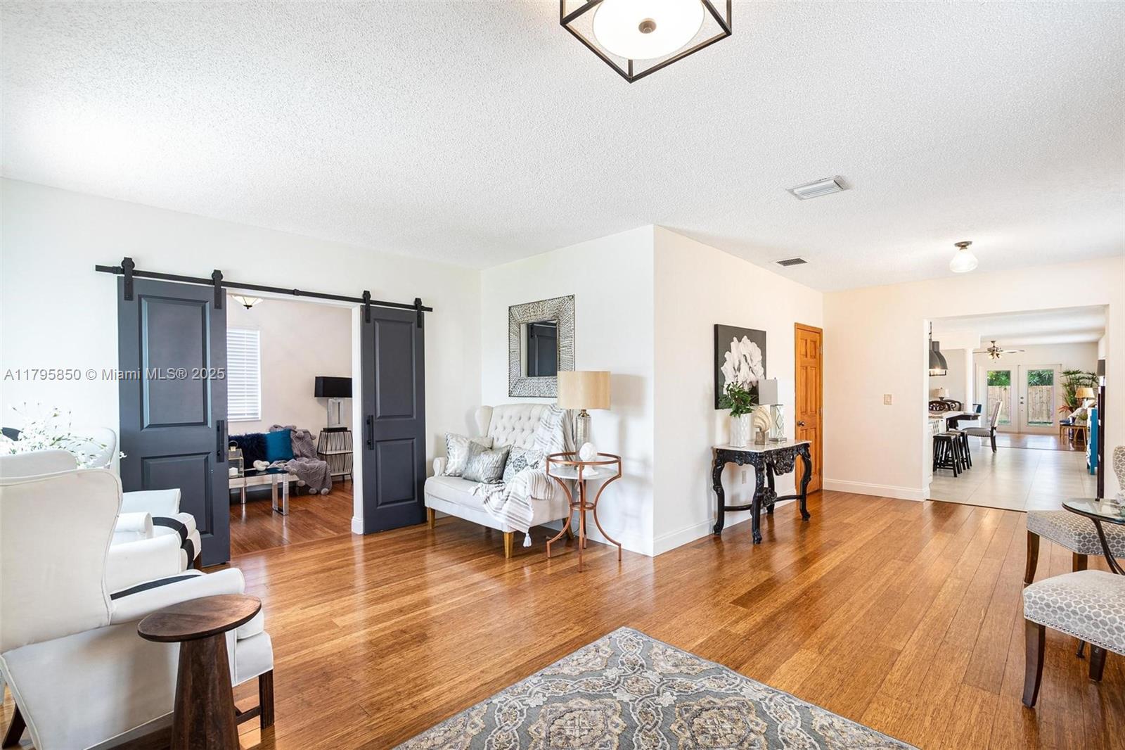 CORAL VILLA REV - Residential Lease