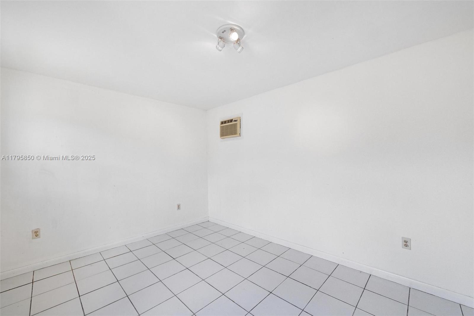 CORAL VILLA REV - Residential Lease