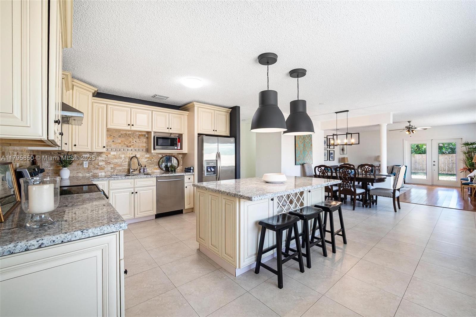 CORAL VILLA REV - Residential Lease