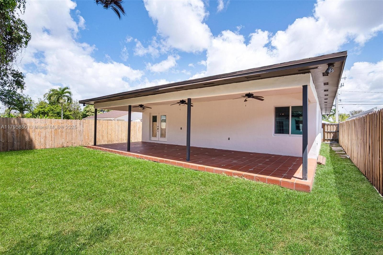 CORAL VILLA REV - Residential Lease