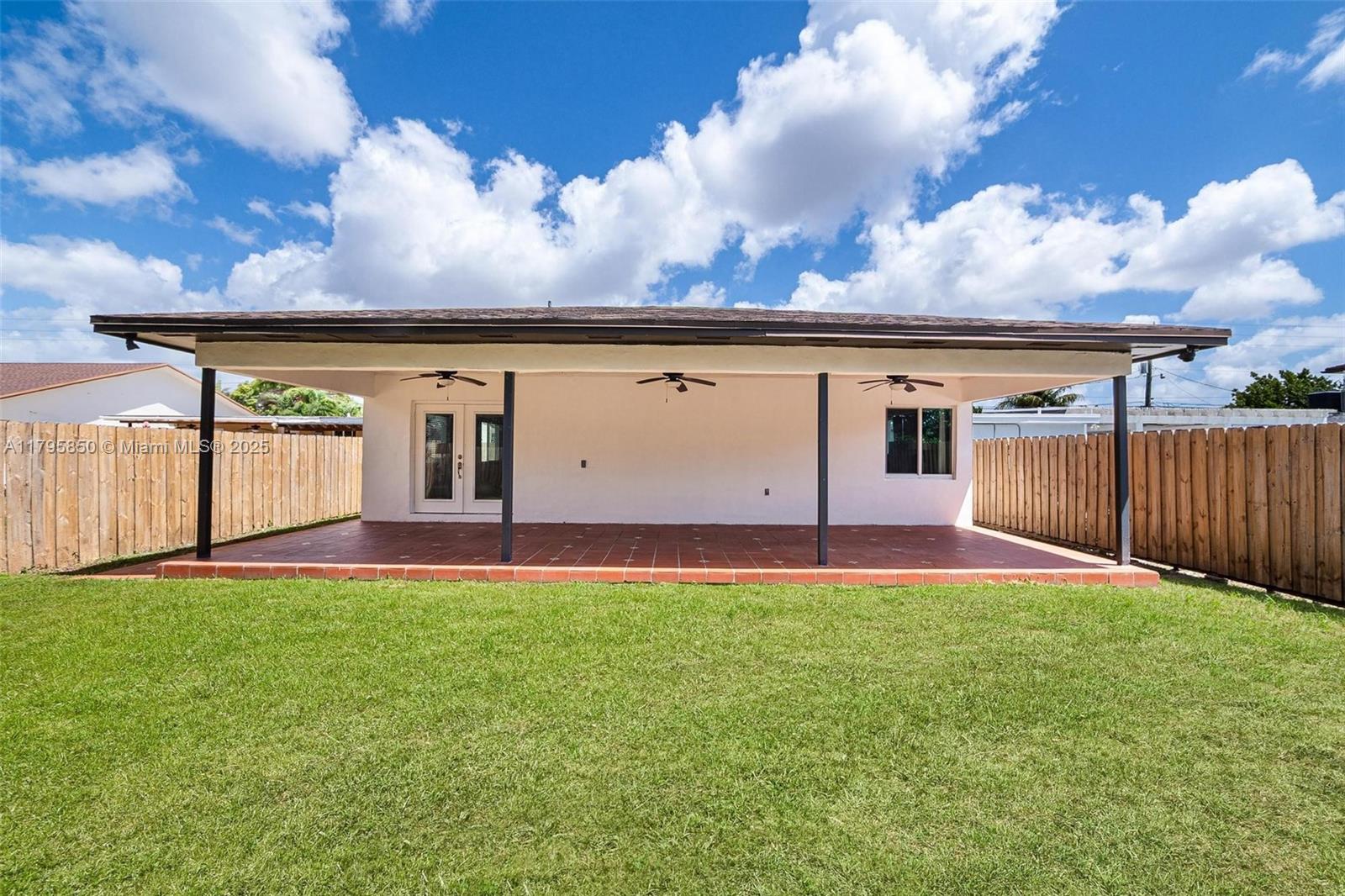 CORAL VILLA REV - Residential Lease