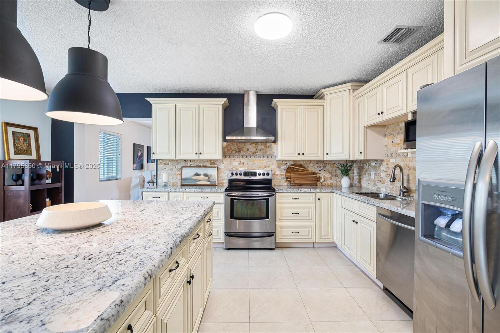 CORAL VILLA REV - Residential Lease