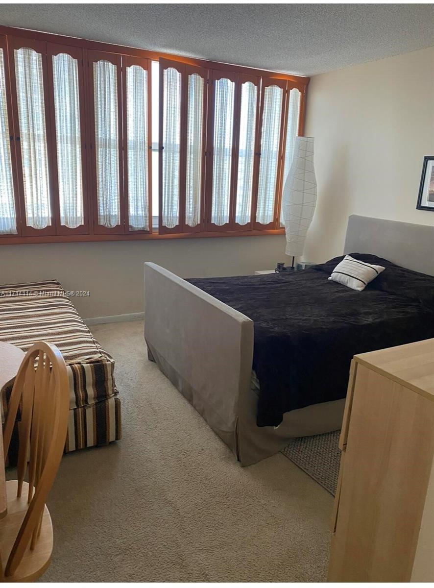 TRAFALGAR TOWERS CONDOMIN - Residential