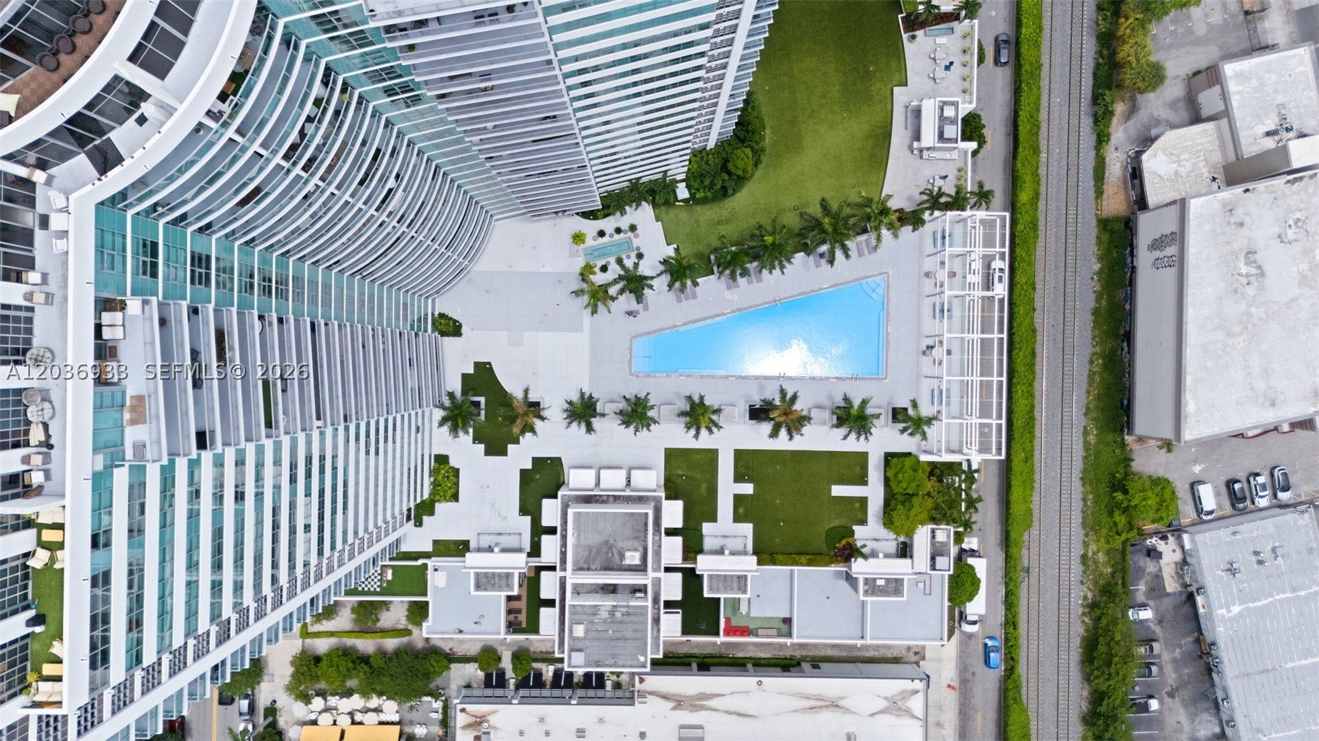 FOUR MIDTOWN MIAMI CONDO - Residential
