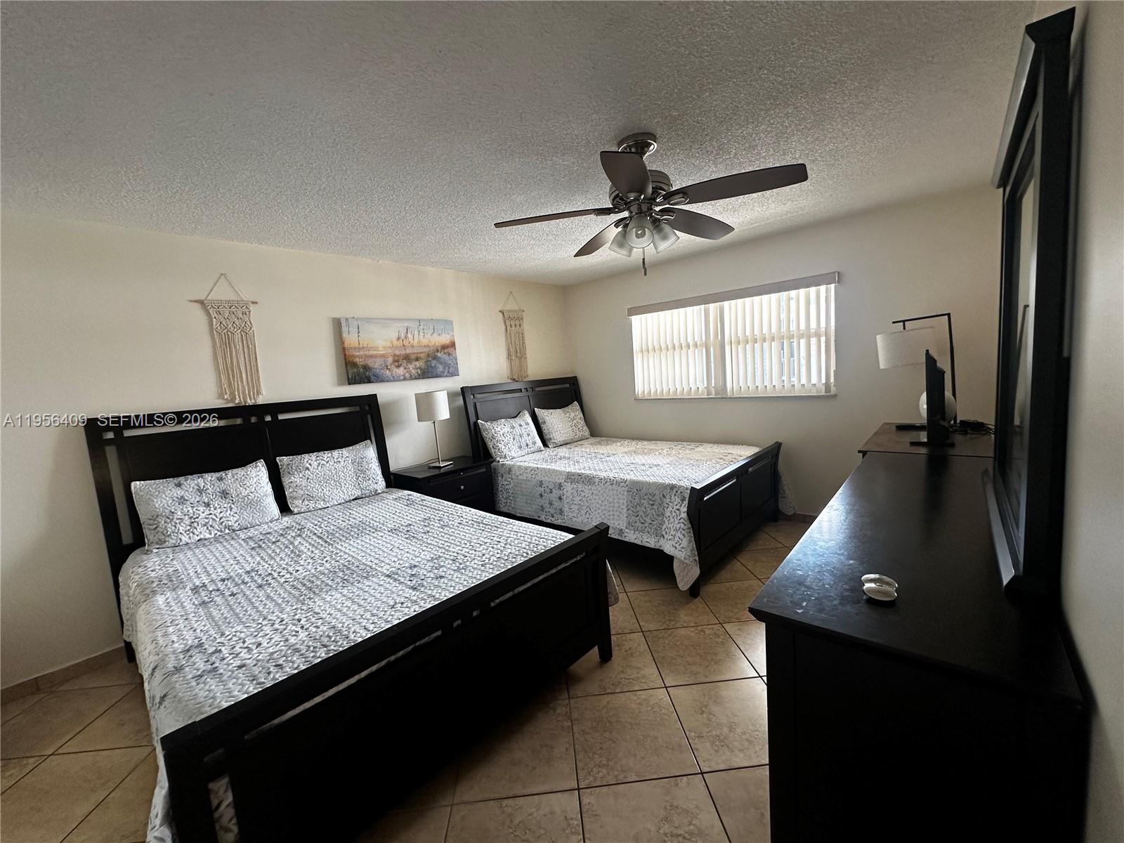 FOURTH GULFSTREAM GARDEN - Residential