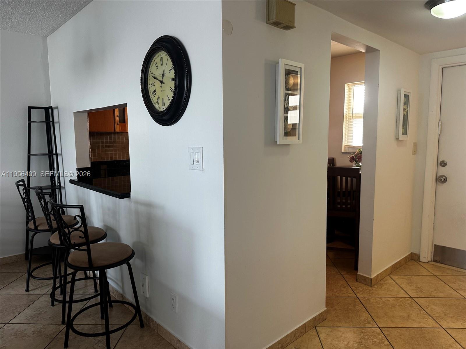 FOURTH GULFSTREAM GARDEN - Residential