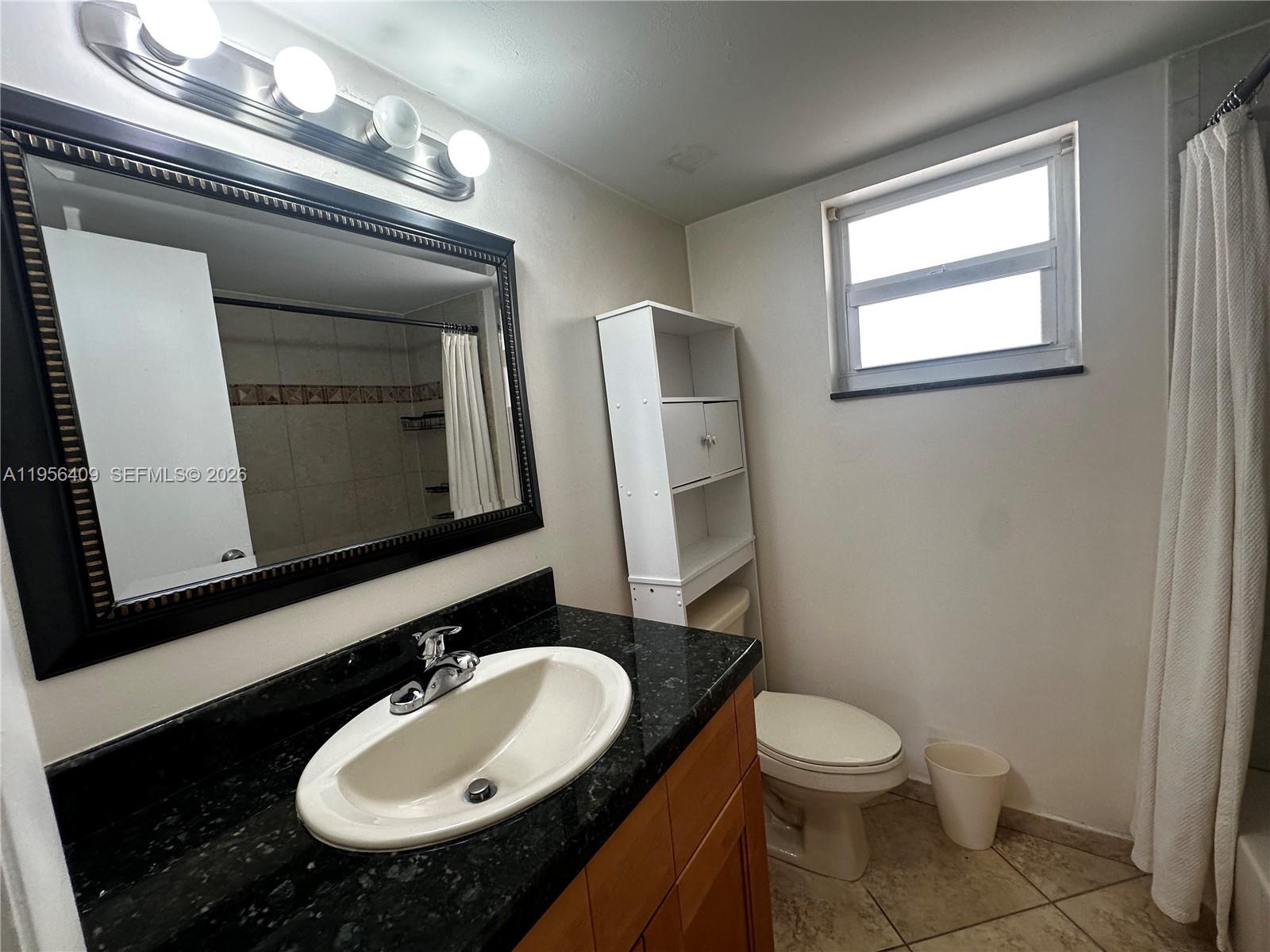 FOURTH GULFSTREAM GARDEN - Residential
