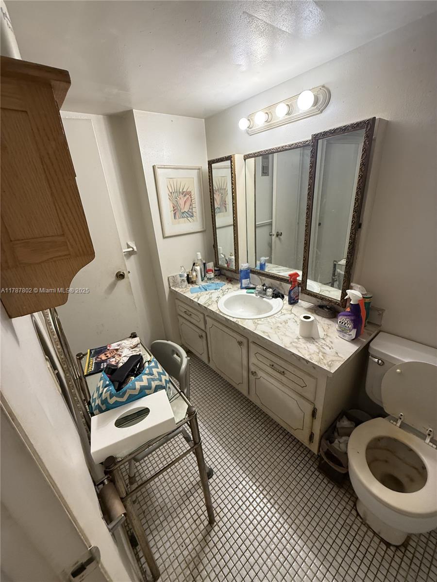 FOURTH GULFSTREAM GARDEN - Residential