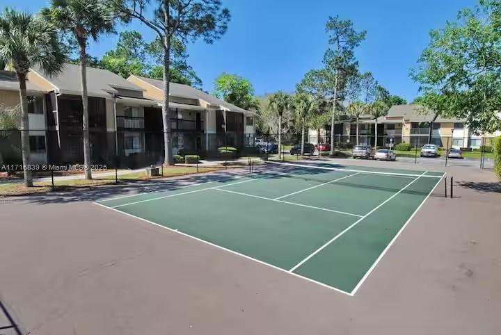 STONE CREEK POINTE A CONDO - Residential