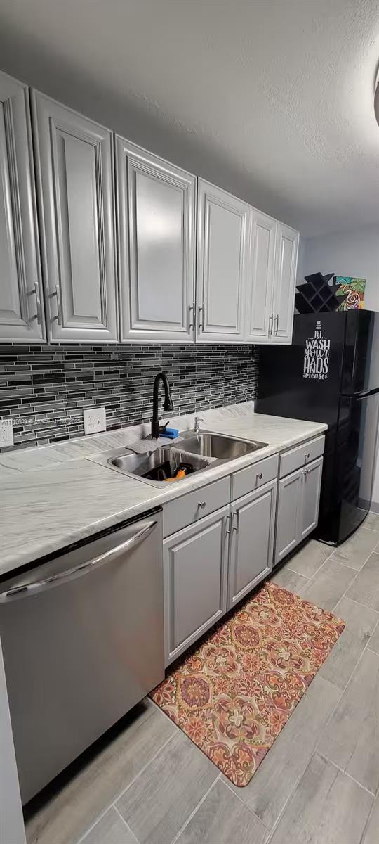 STONE CREEK POINTE A CONDO - Residential