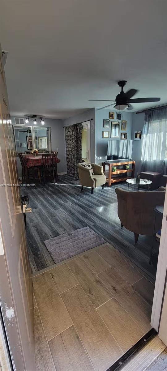 STONE CREEK POINTE A CONDO - Residential