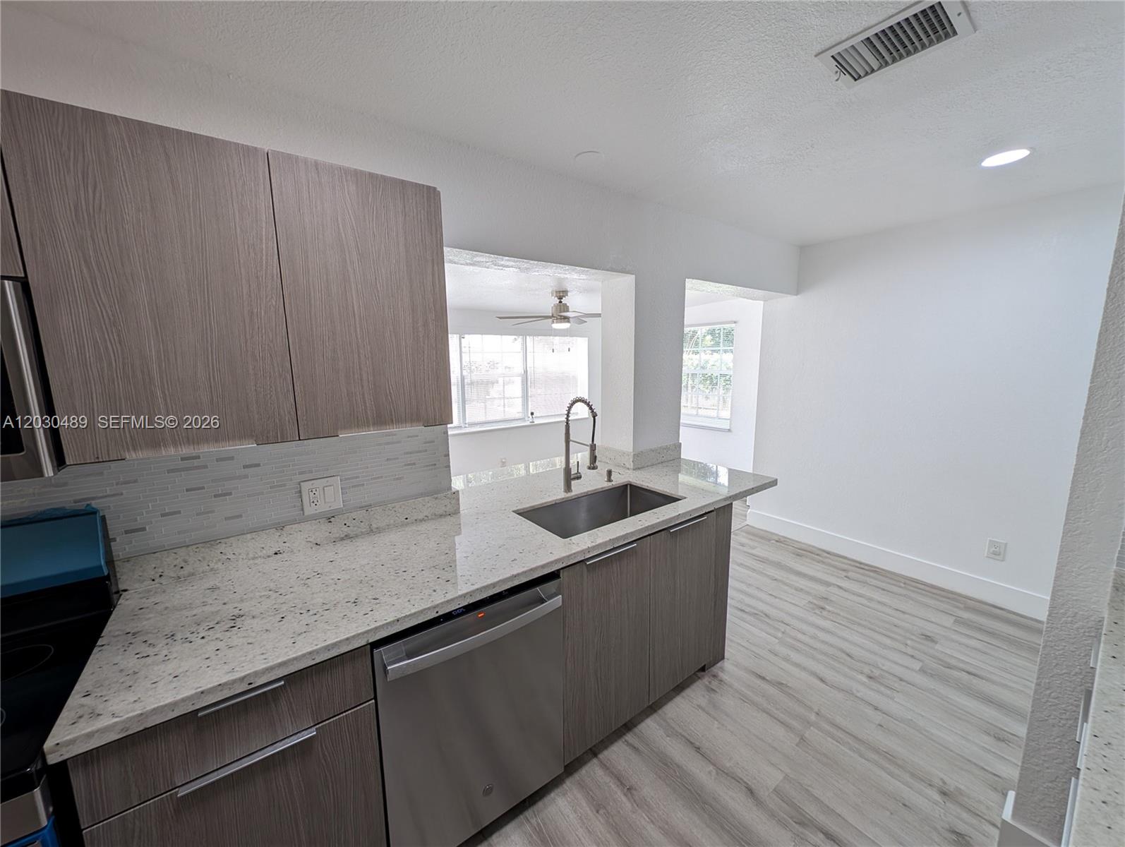 LARKDALE - Residential