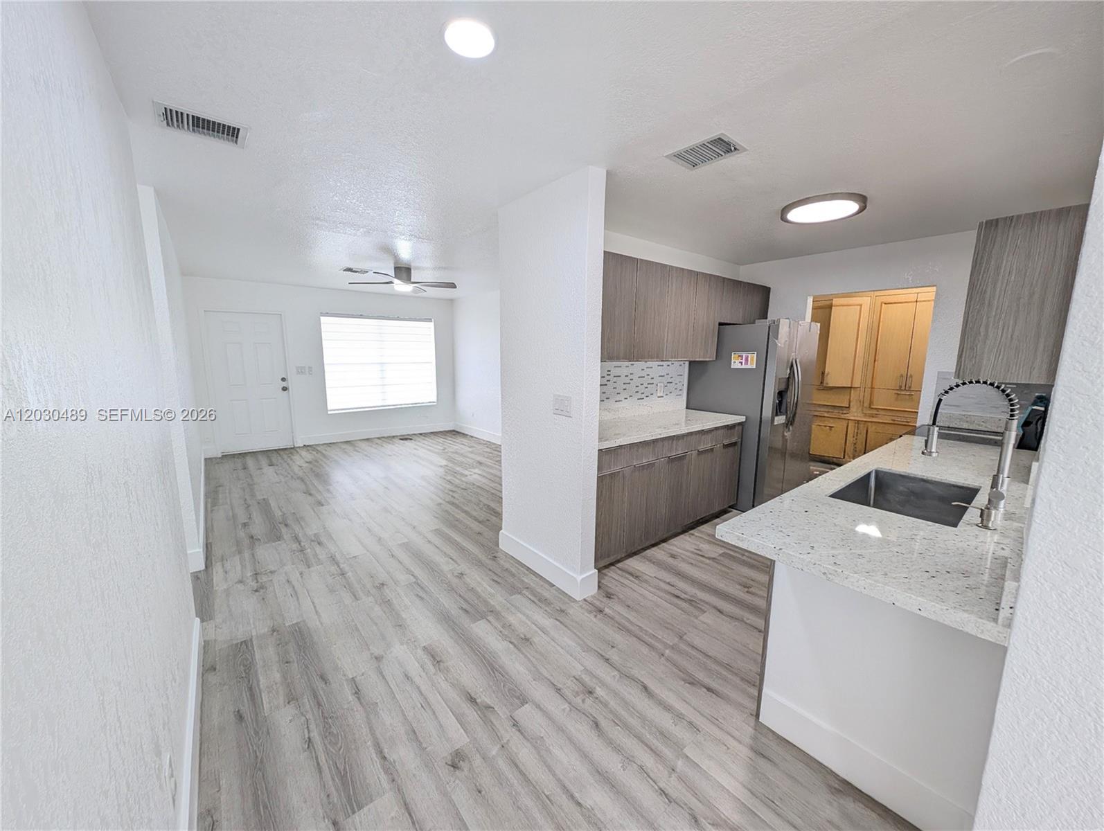 LARKDALE - Residential