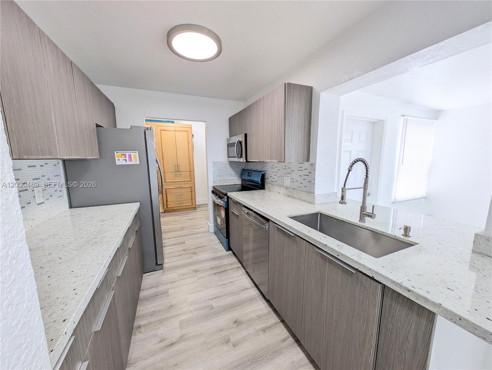 LARKDALE - Residential