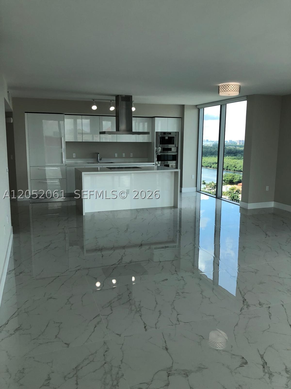 PARQUE TOWERS CONDO - Residential