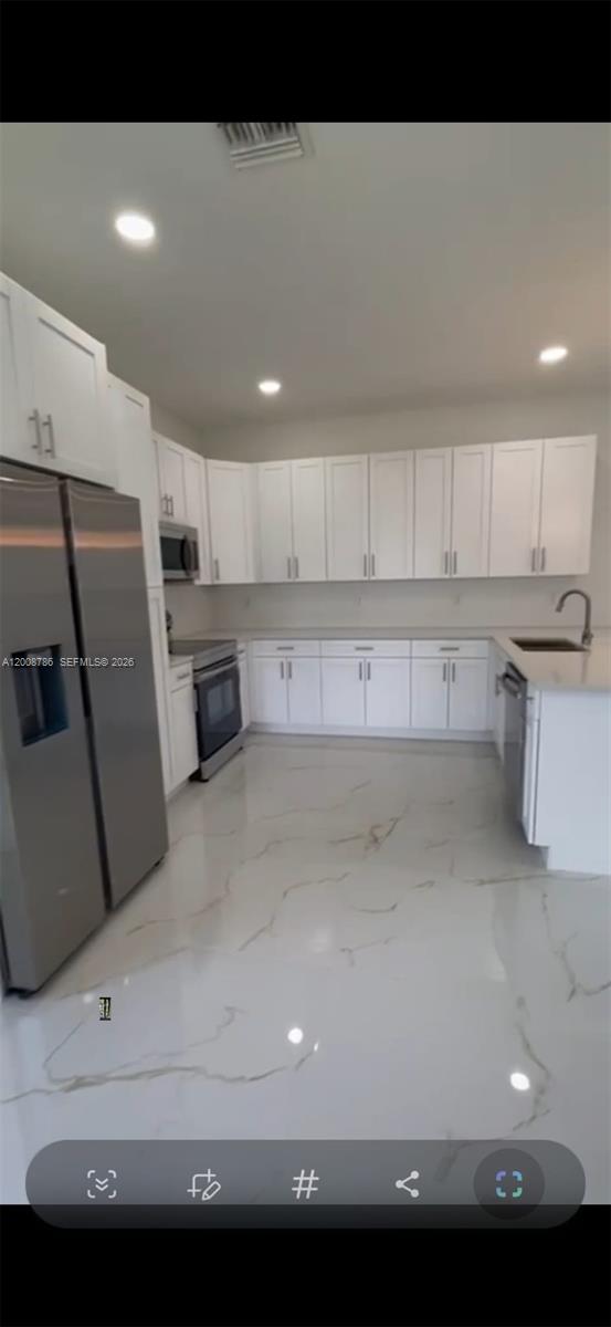 1584 - PORT CHARLOTTE SUB - Residential
