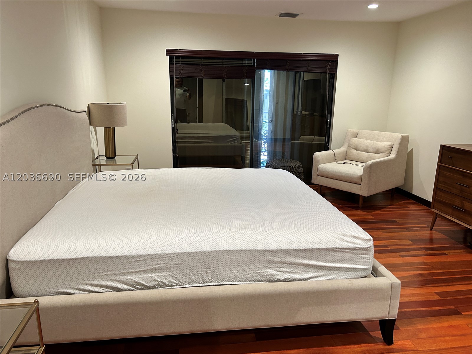 KINGS COURT WEST - Residential Lease