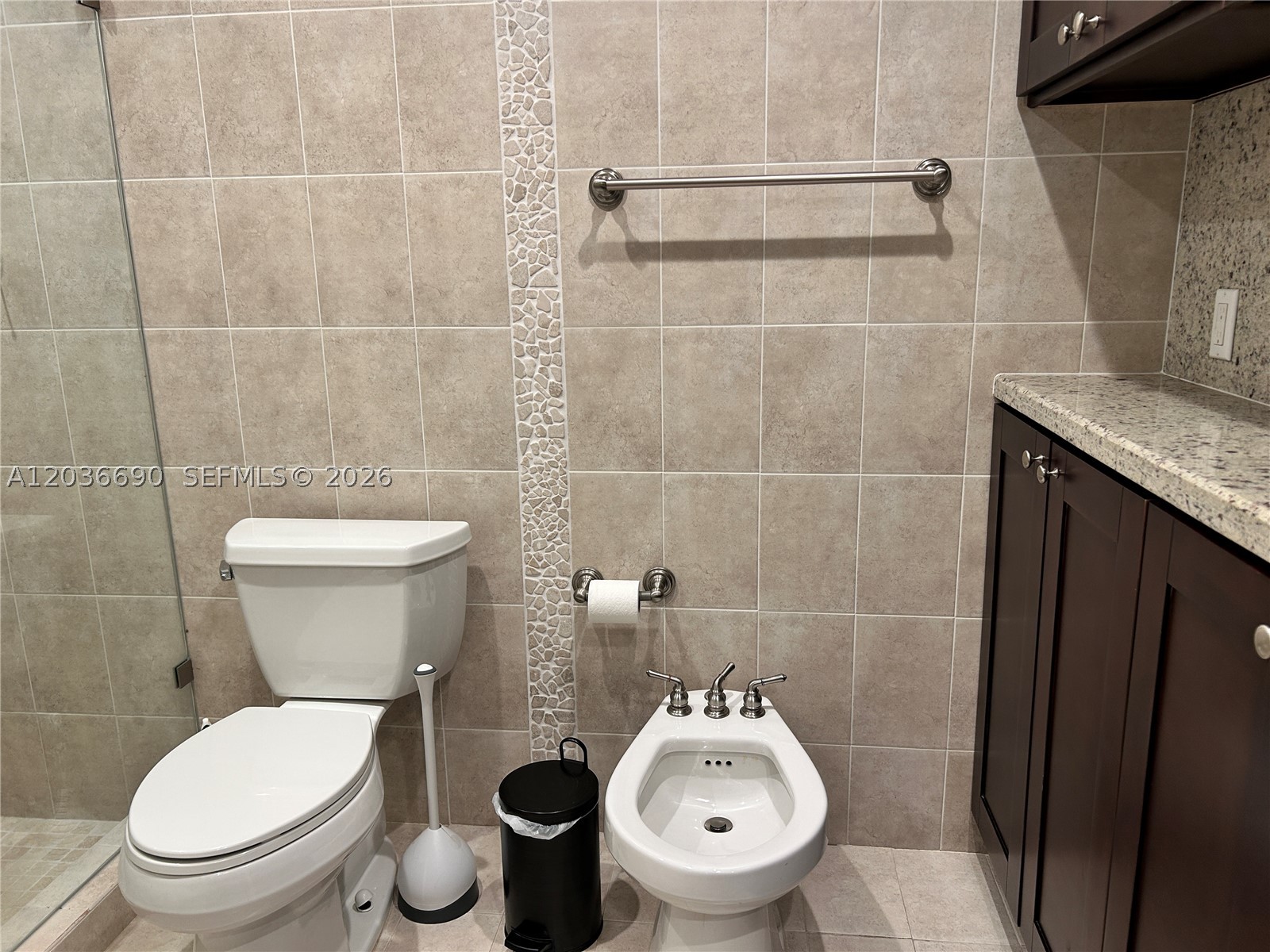 KINGS COURT WEST - Residential Lease