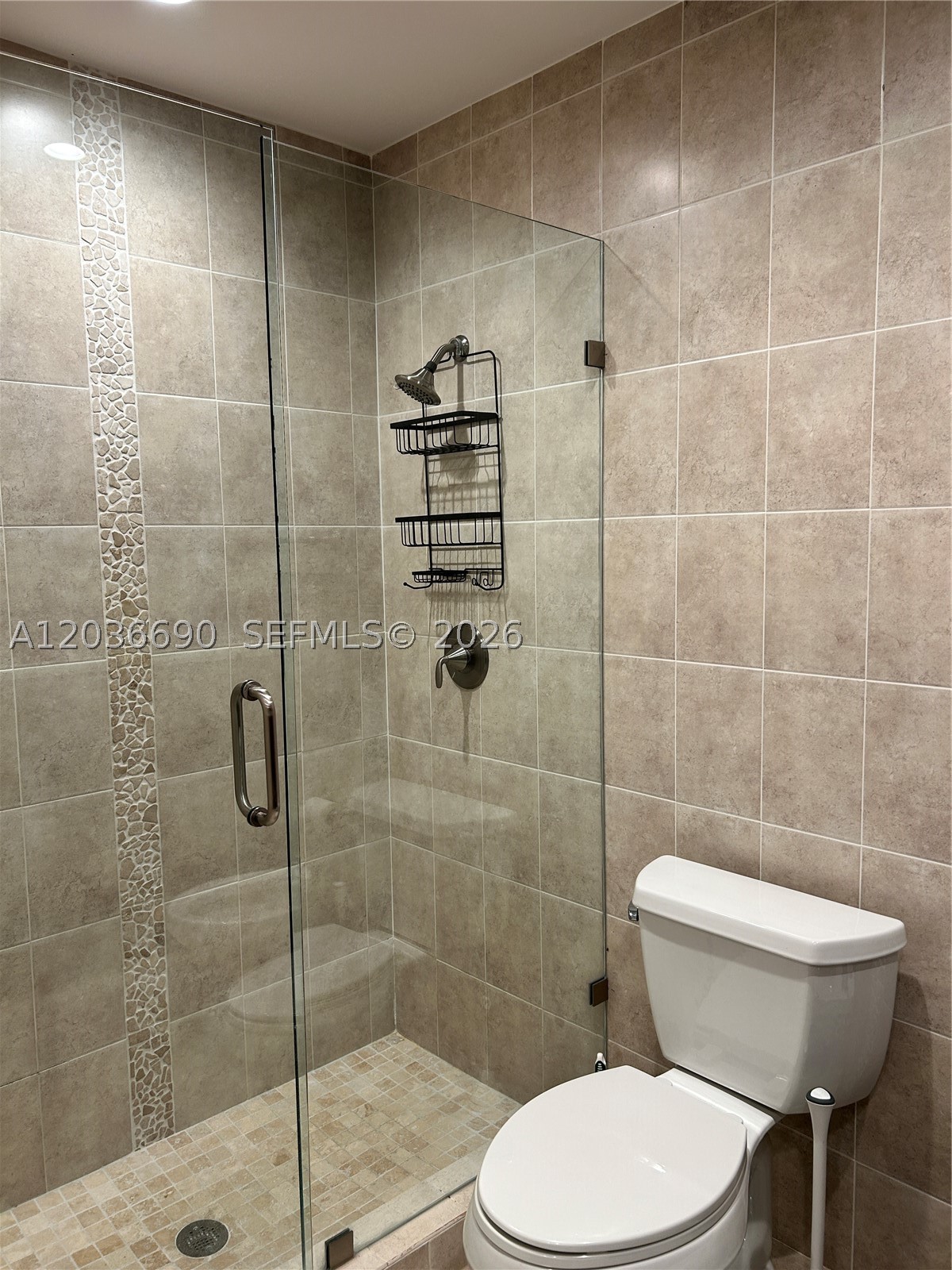 KINGS COURT WEST - Residential Lease