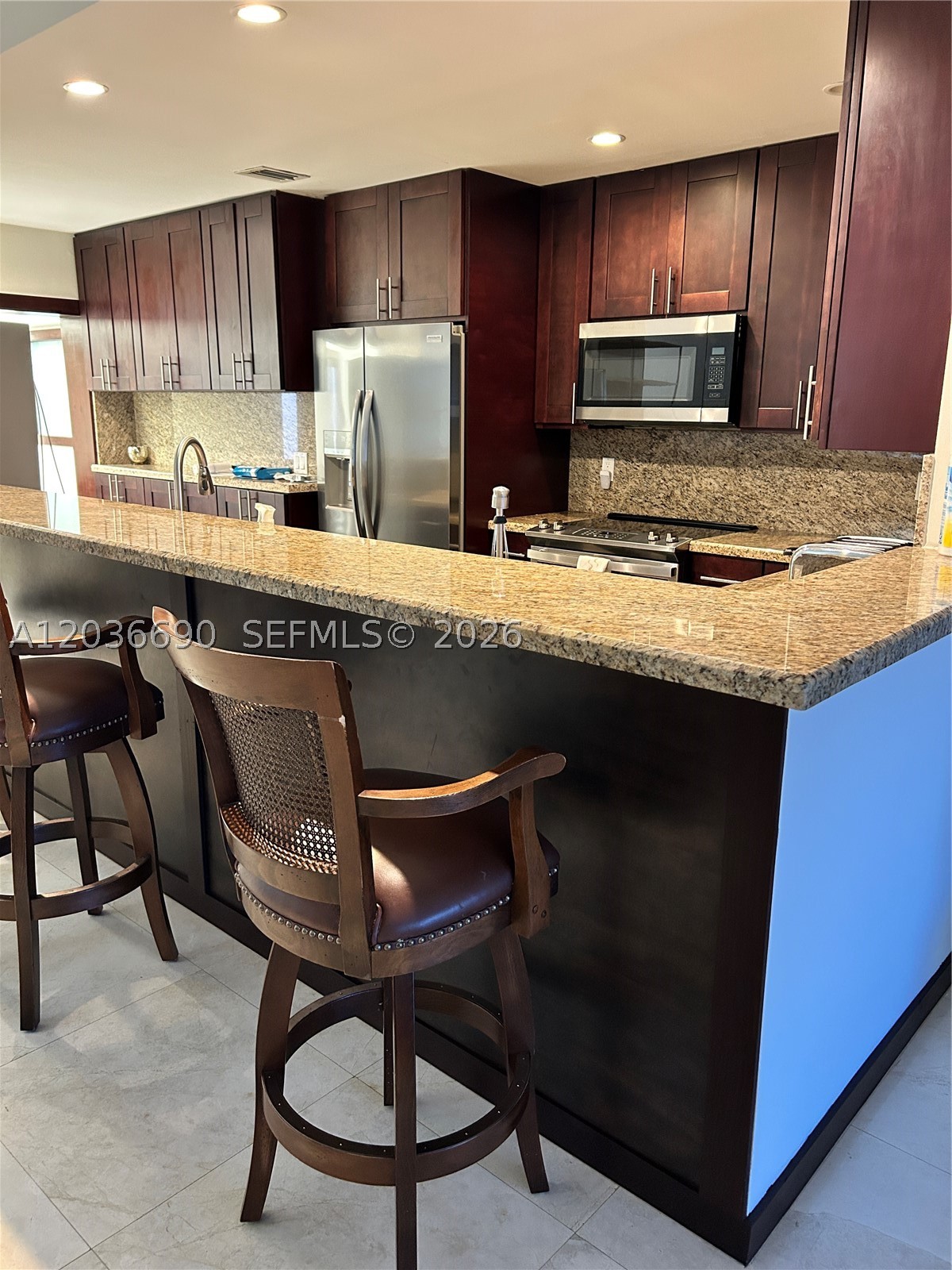KINGS COURT WEST - Residential Lease