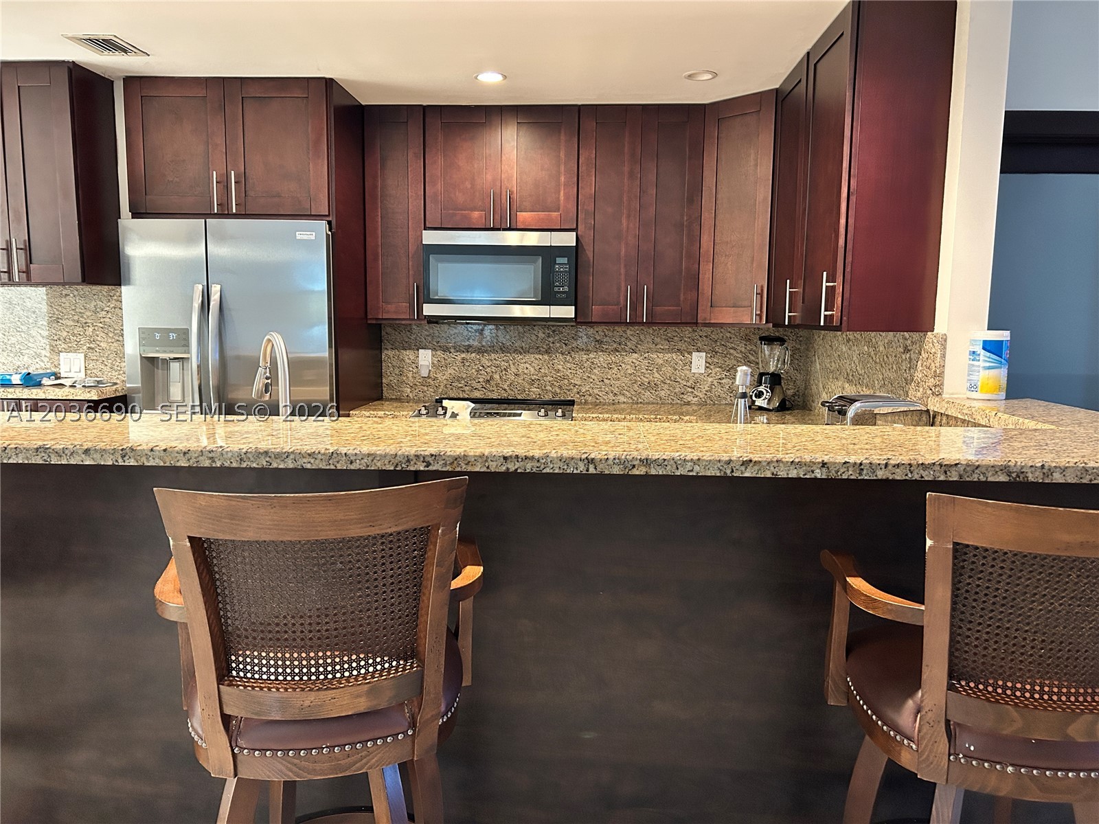 KINGS COURT WEST - Residential Lease
