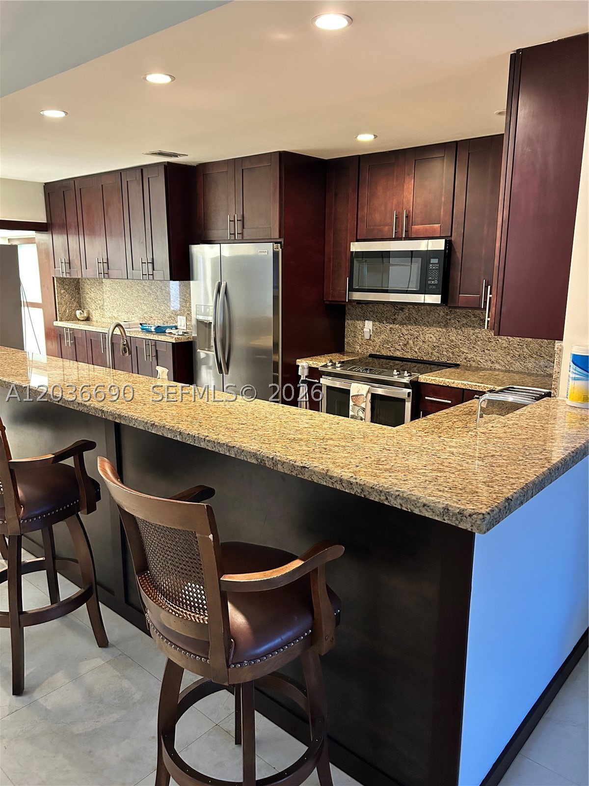 KINGS COURT WEST - Residential Lease