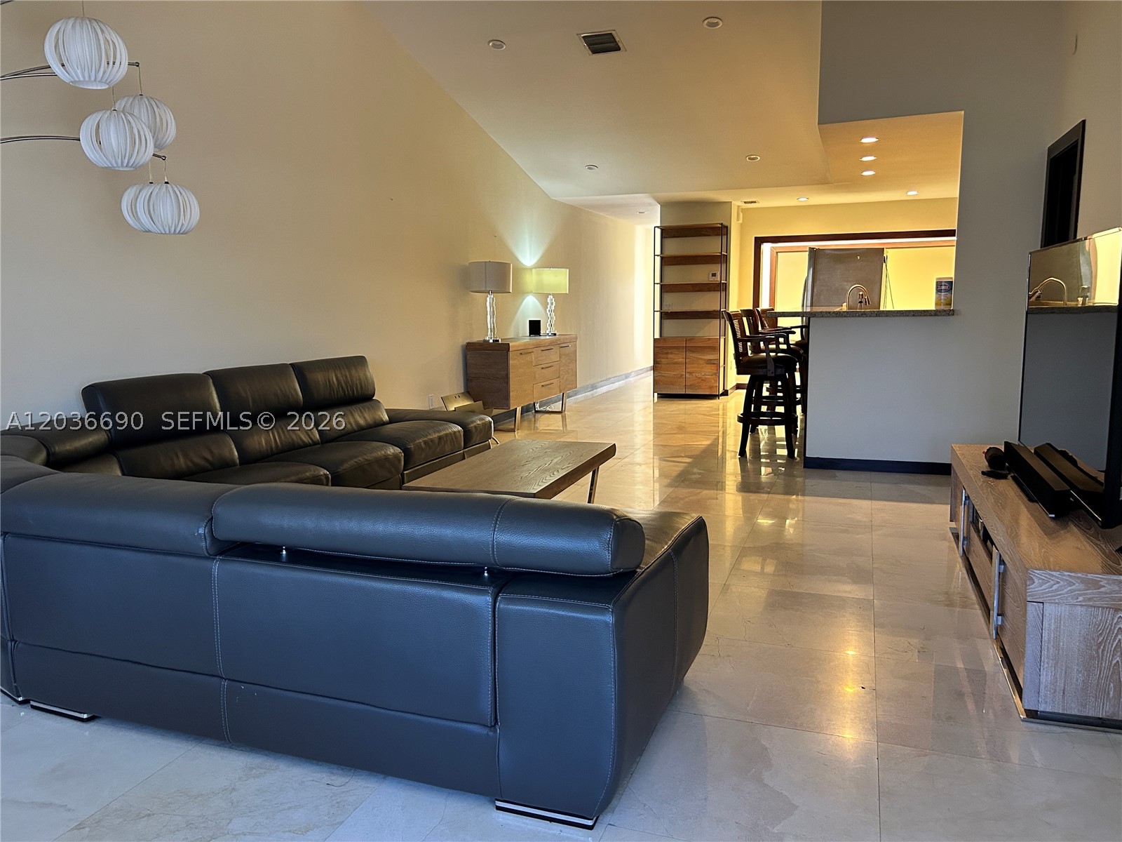 KINGS COURT WEST - Residential Lease