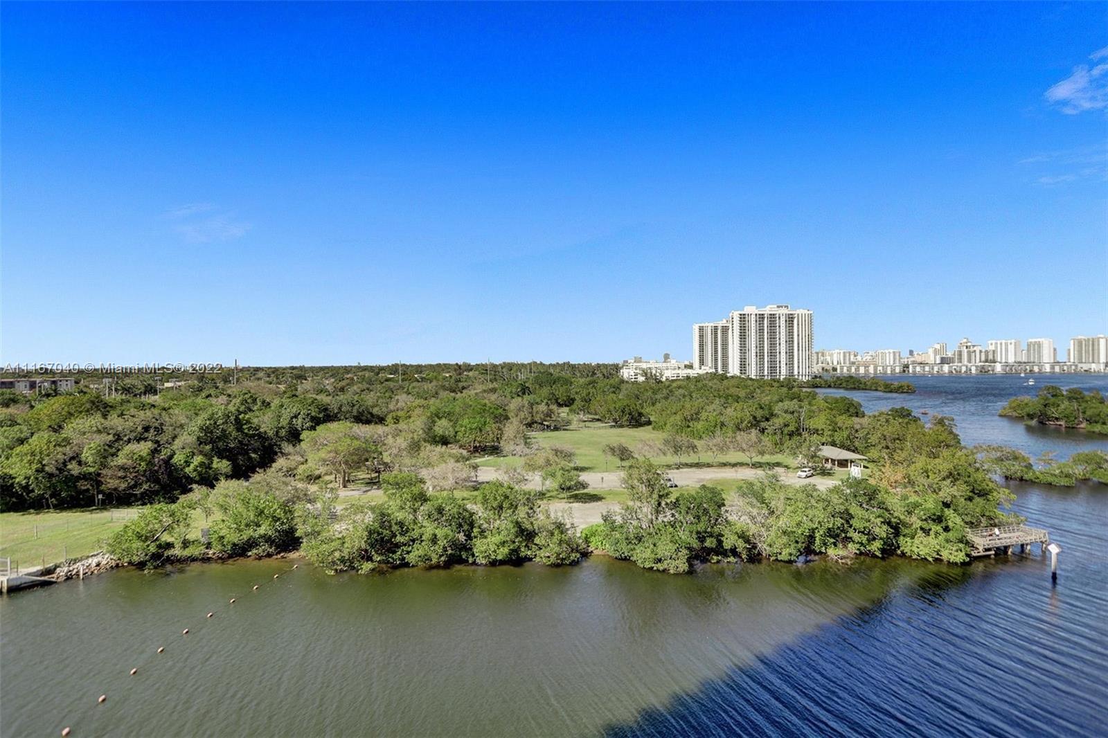 THE HARBOUR NORTH CONDO - Residential