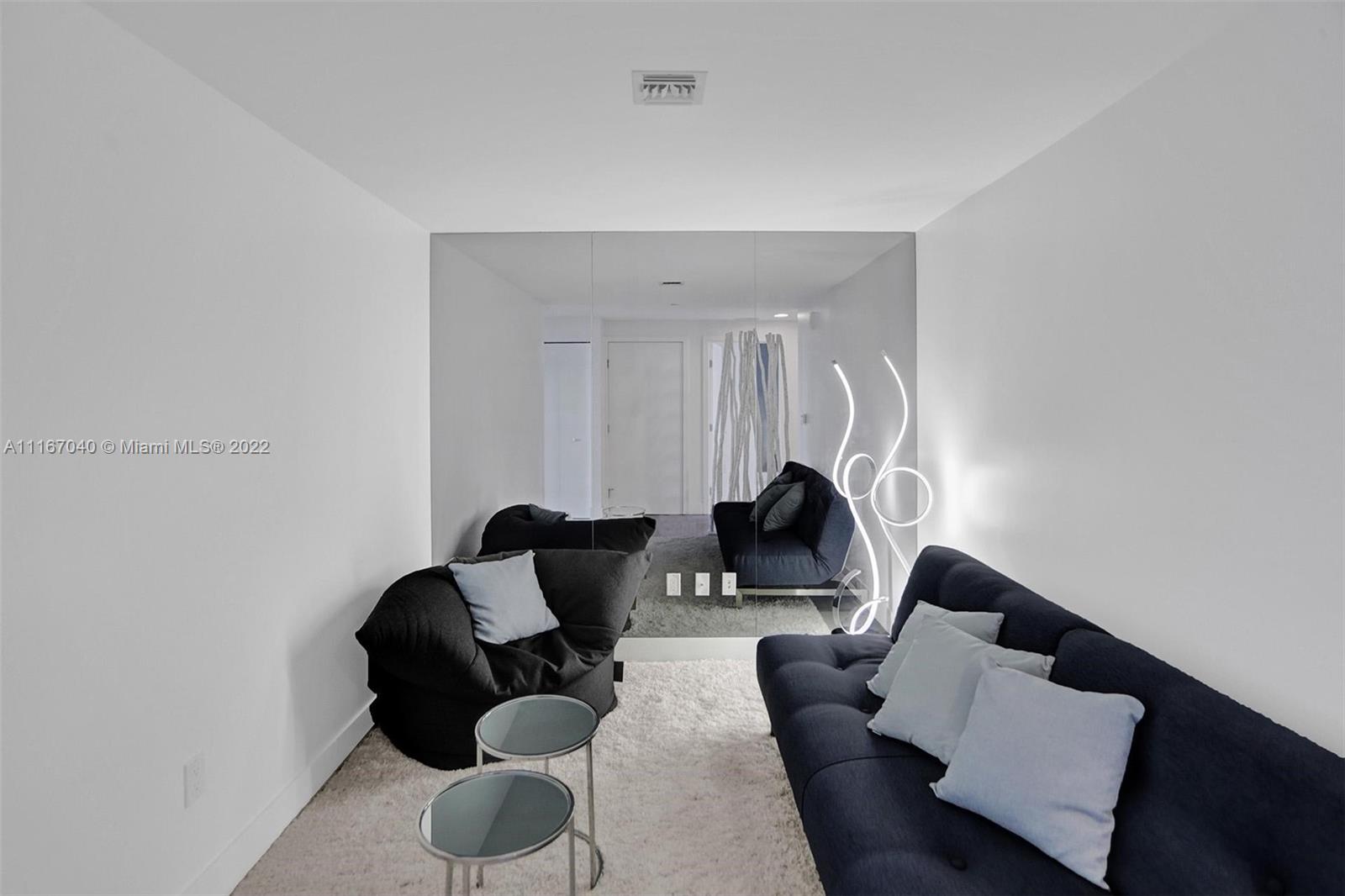 THE HARBOUR NORTH CONDO - Residential