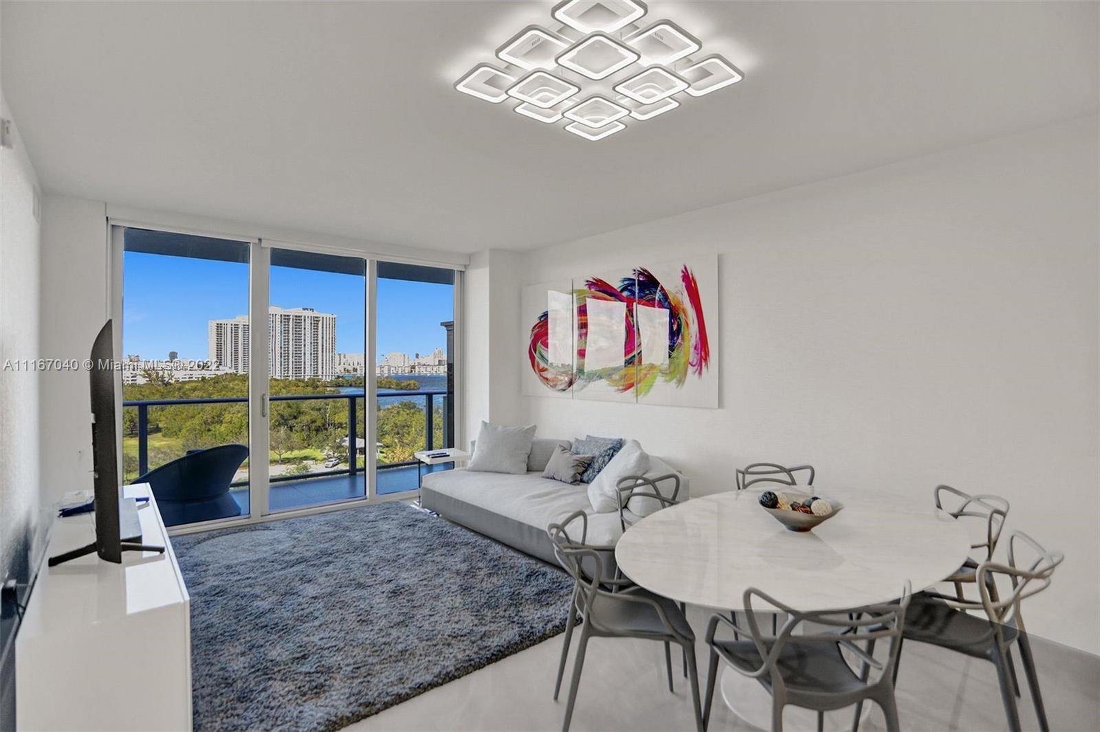THE HARBOUR NORTH CONDO - Residential