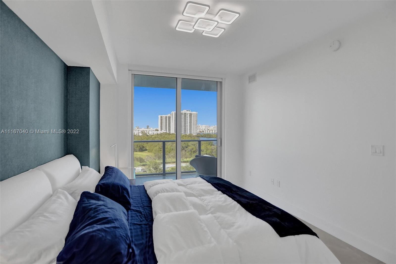 THE HARBOUR NORTH CONDO - Residential